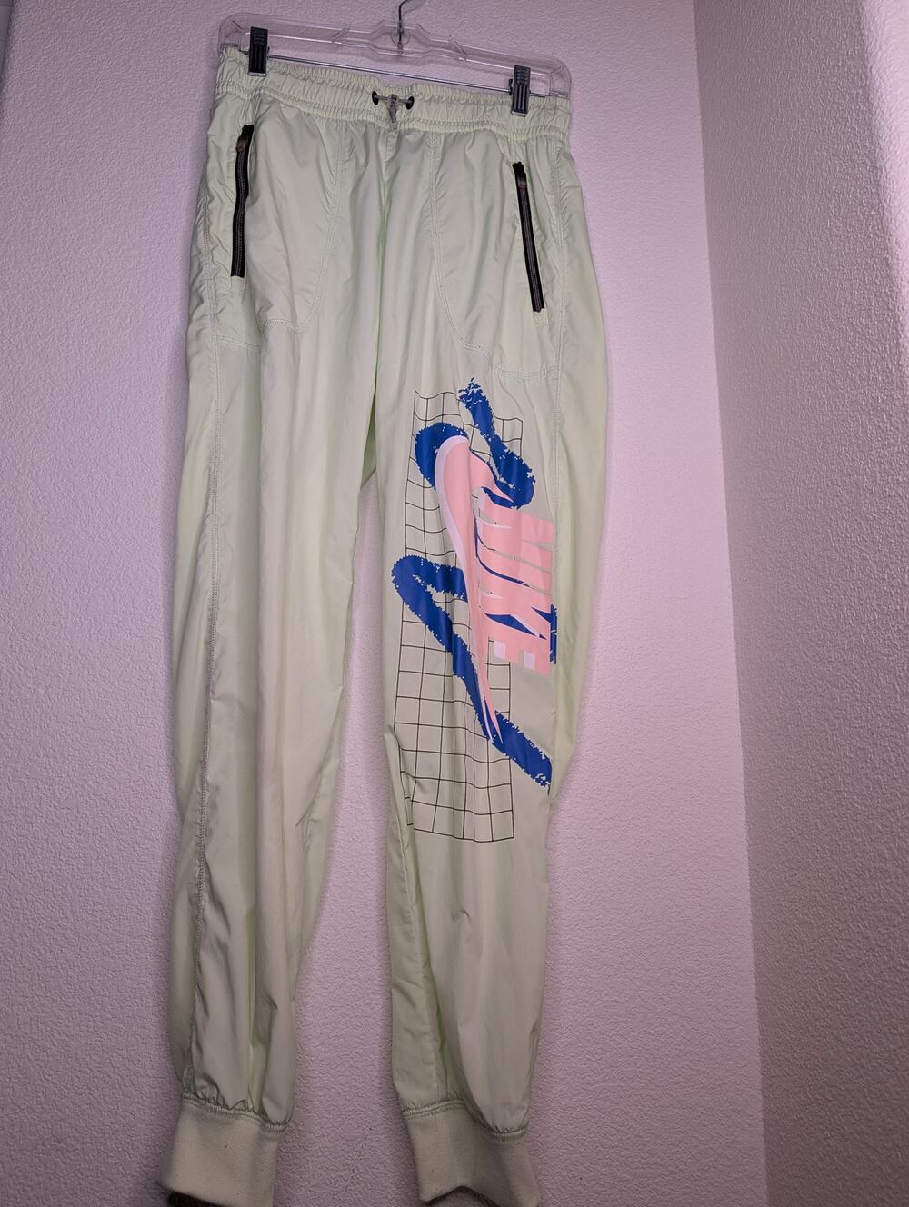 Nike Streetwear Retro Grid Graphic Swoosh Jogger Lime Women's S Activewear
